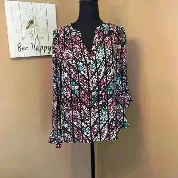 Candie's Tops - Candies Floral Roll Sleeve Top